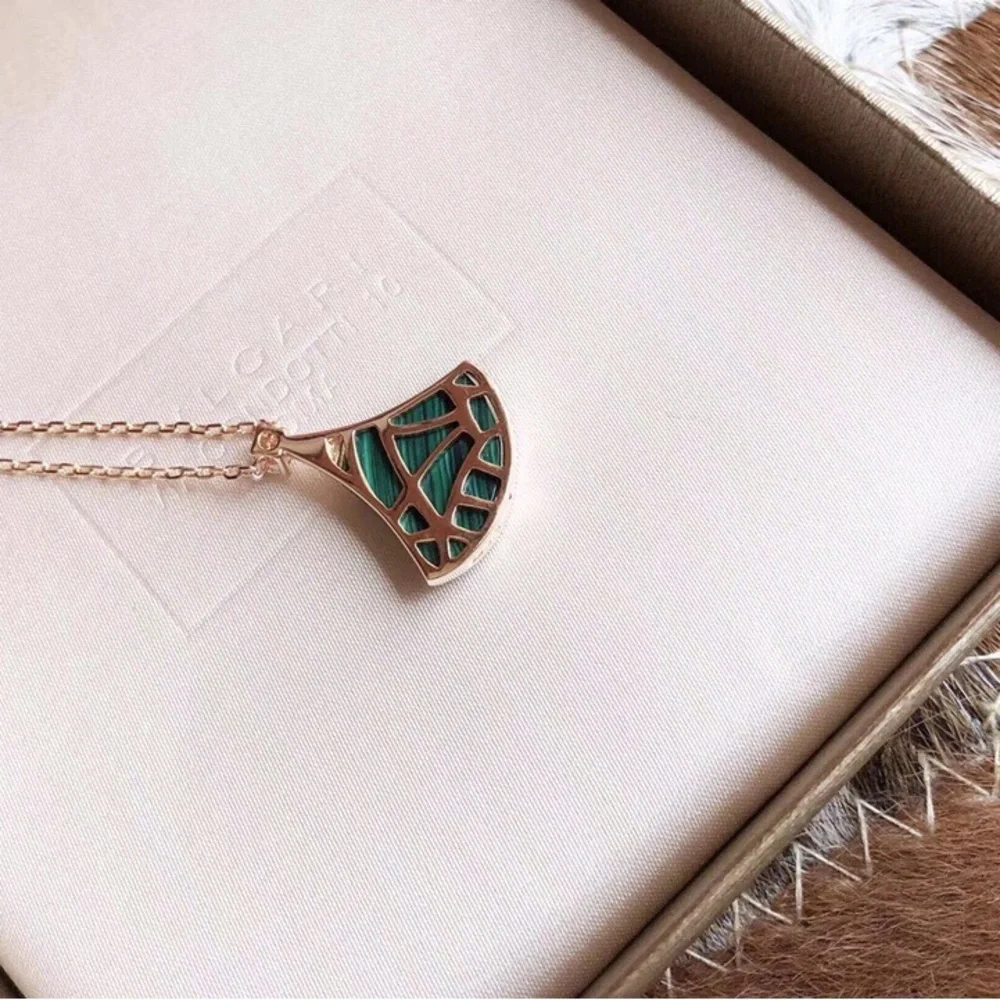 Bulgarian Rose Gold Necklace with Green Fan Pendant - Picture 5 of 5